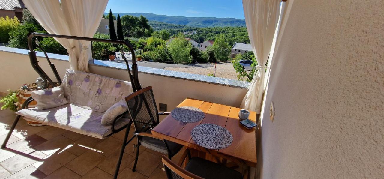 Apartmani Dutkovic Vrboska Esterno foto