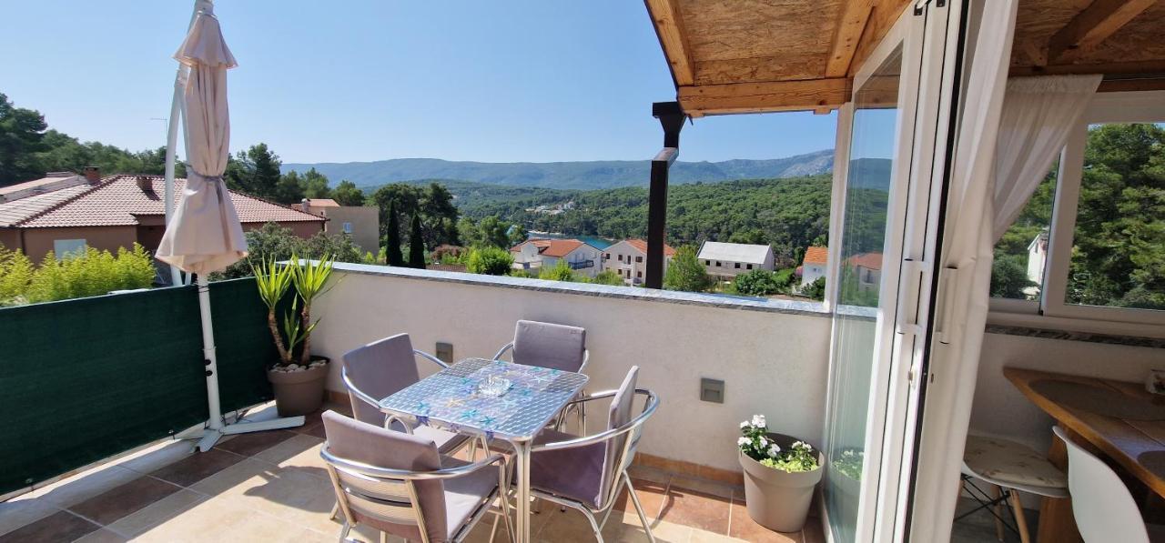 Apartmani Dutkovic Vrboska Esterno foto
