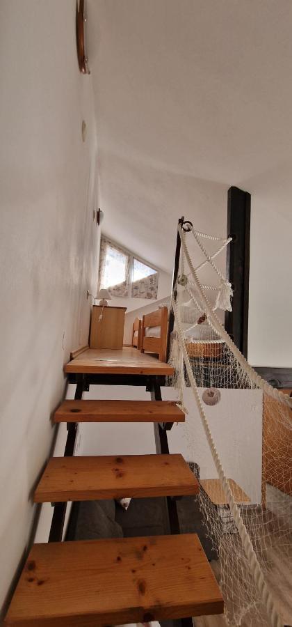 Apartmani Dutkovic Vrboska Esterno foto