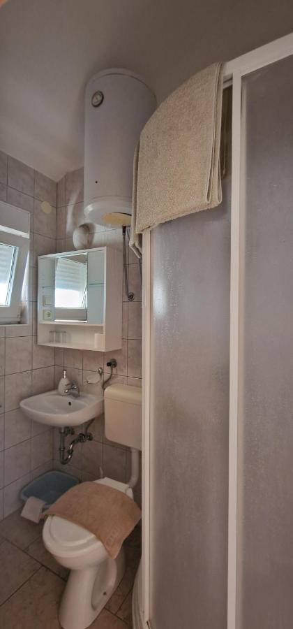 Apartmani Dutkovic Vrboska Esterno foto