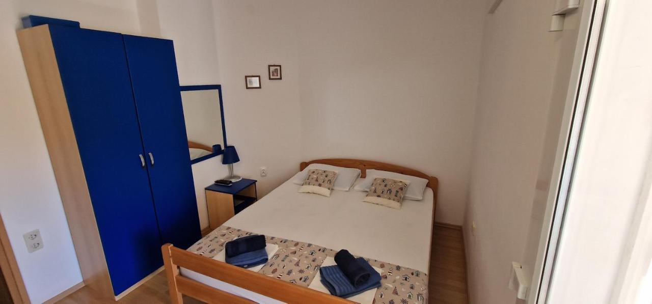 Apartmani Dutkovic Vrboska Esterno foto