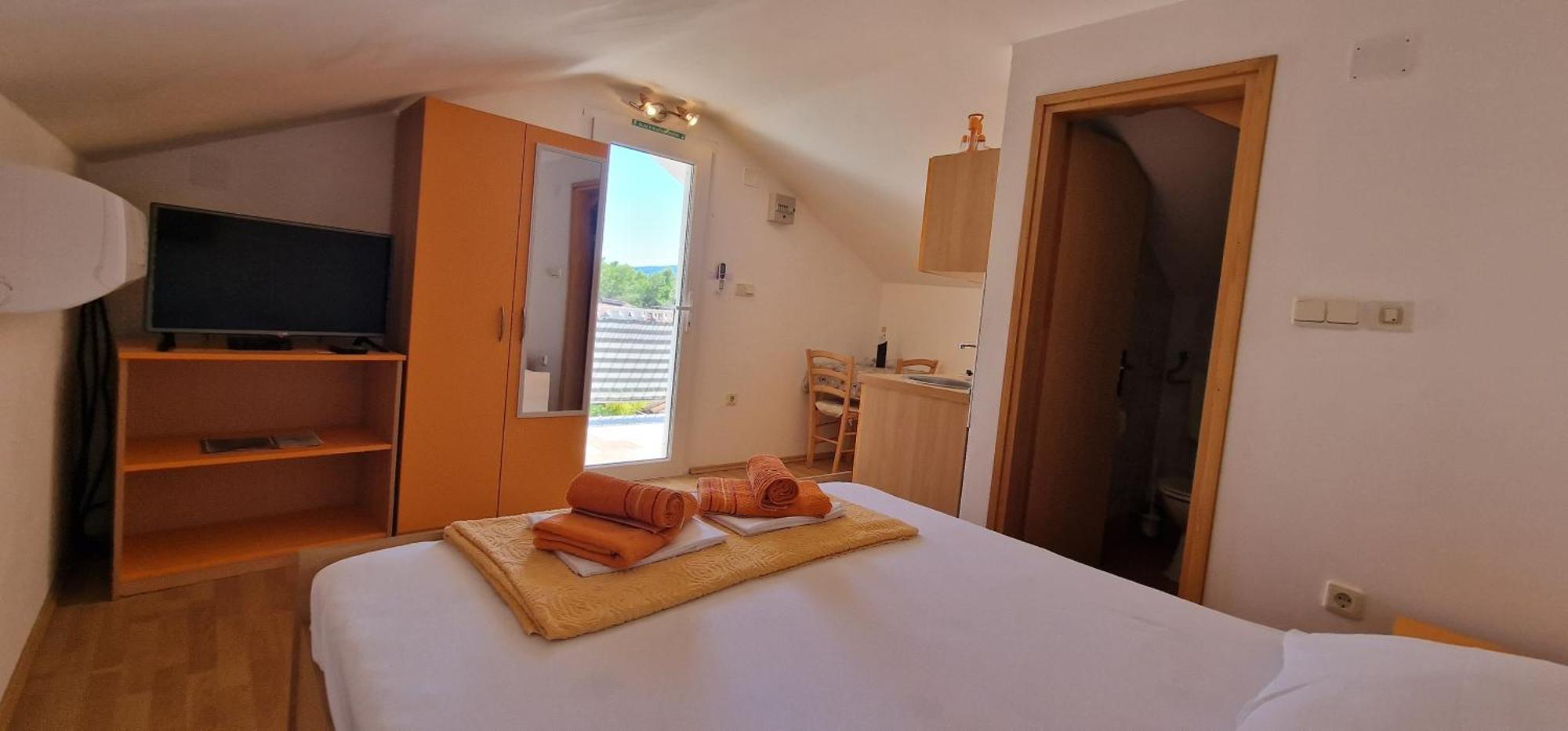 Apartmani Dutkovic Vrboska Esterno foto