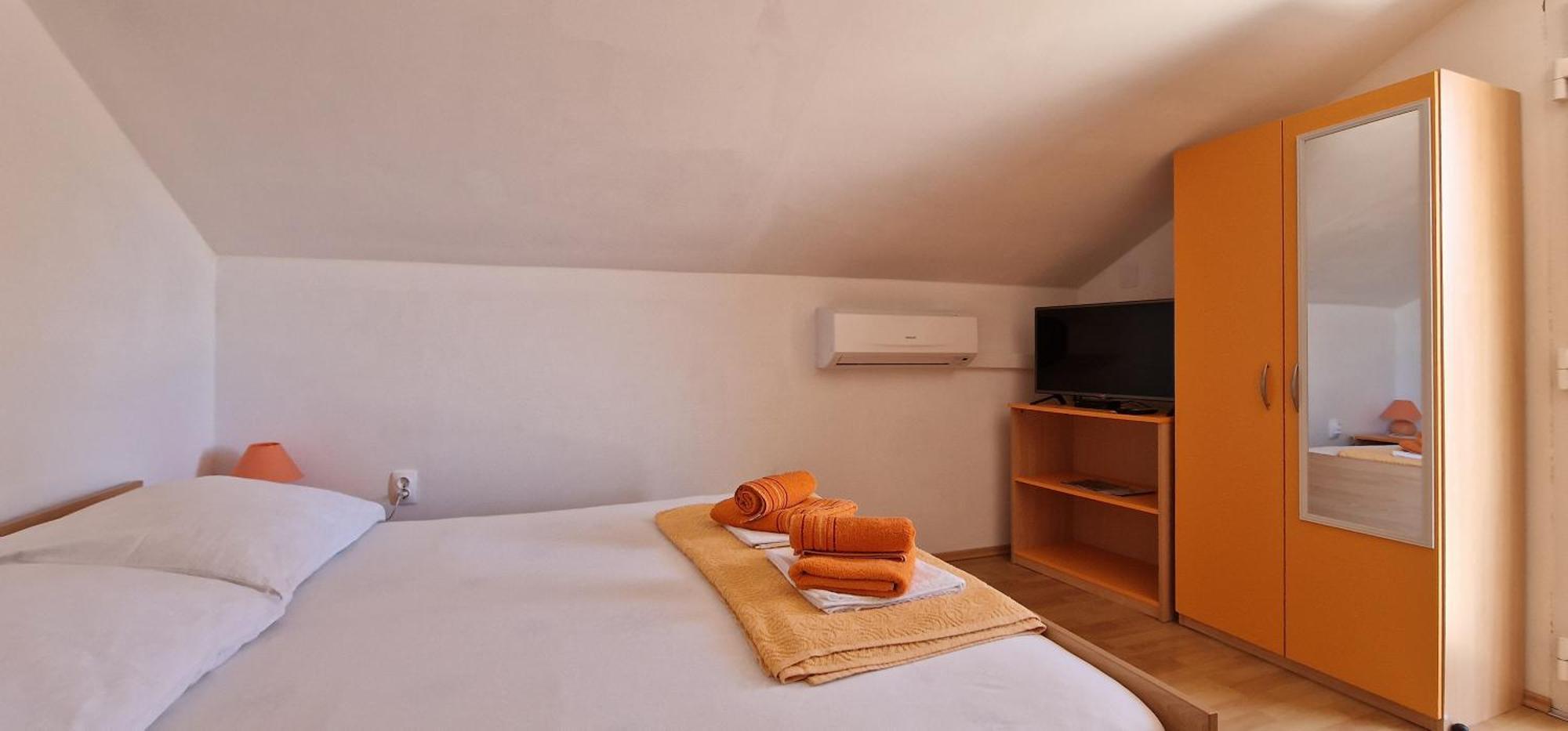 Apartmani Dutkovic Vrboska Esterno foto
