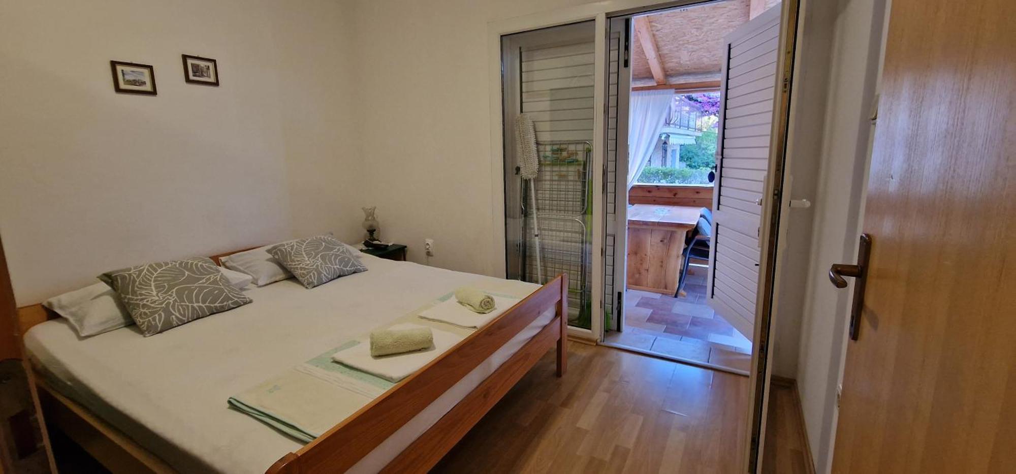 Apartmani Dutkovic Vrboska Esterno foto
